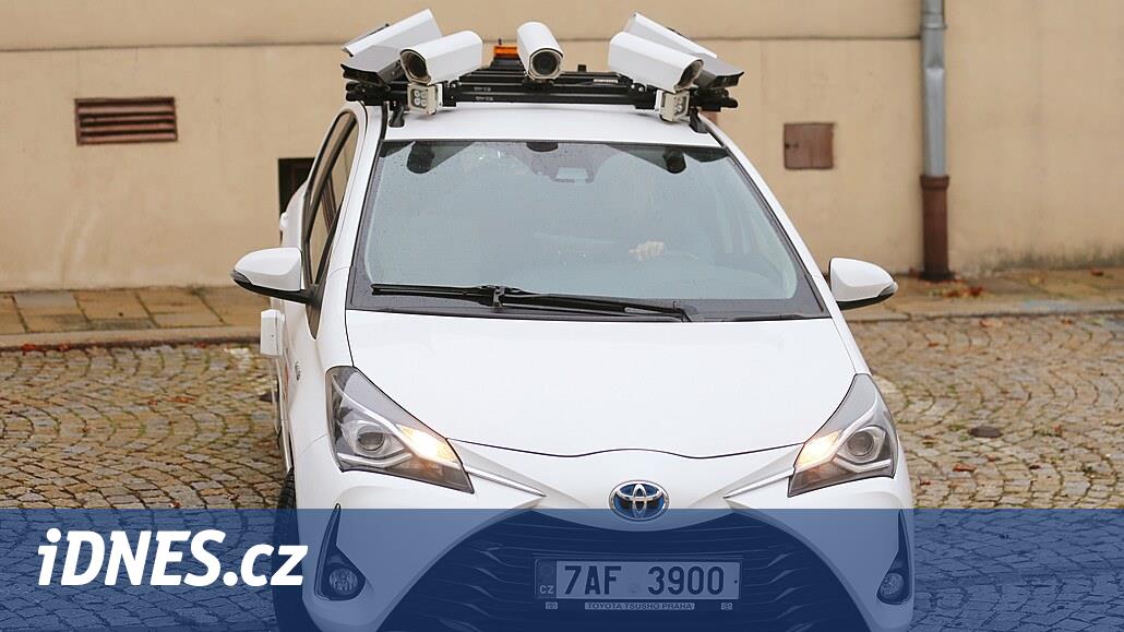 Hradec kameralı bir araba satın alacak. Park şirketine yardım ettiği için eleştiriliyor