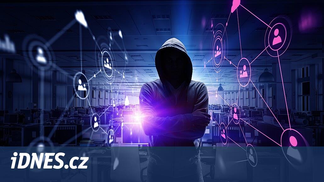 Advent’te polis size büyük miktarda emekli maaşı taşımamanızı ve internette saklanmamanızı tavsiye ediyor