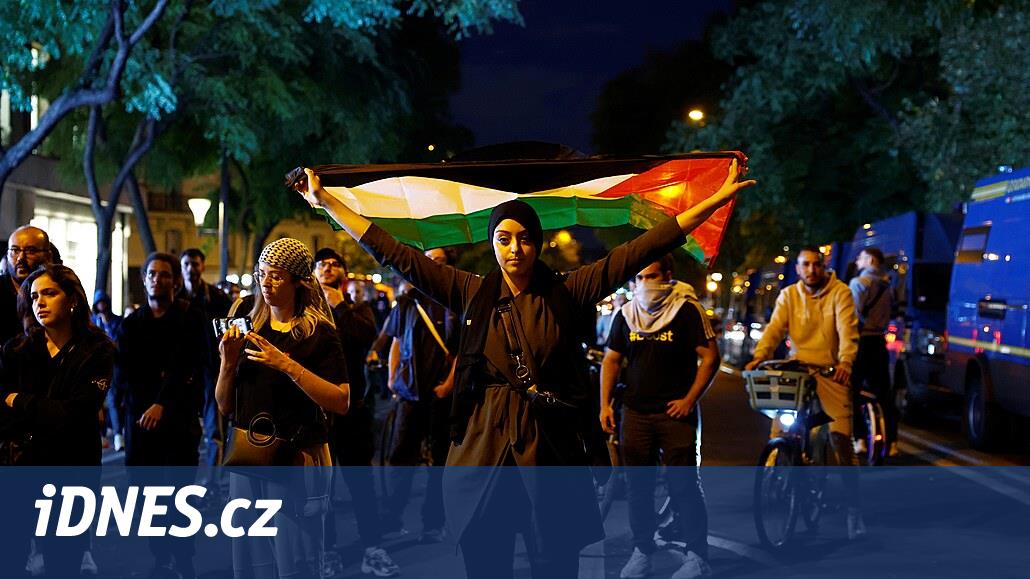 Israël le meurtrier, Macron son complice.  La manifestation palestinienne à Paris se termine par des gaz lacrymogènes