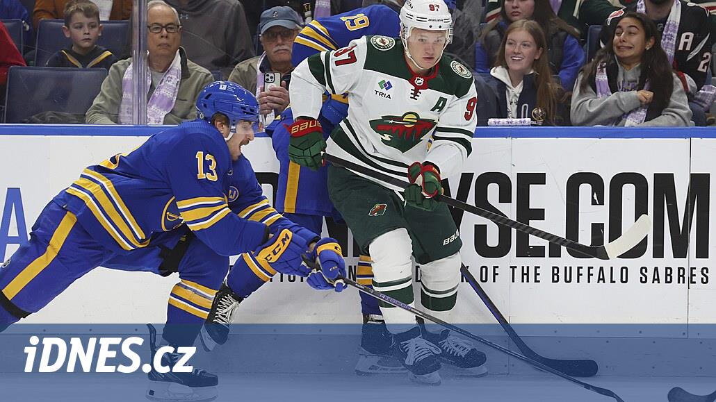 Kaprizov s Minnesotou usmlouval téměř tři miliardy, je nejlépe placeným hráčem NHL