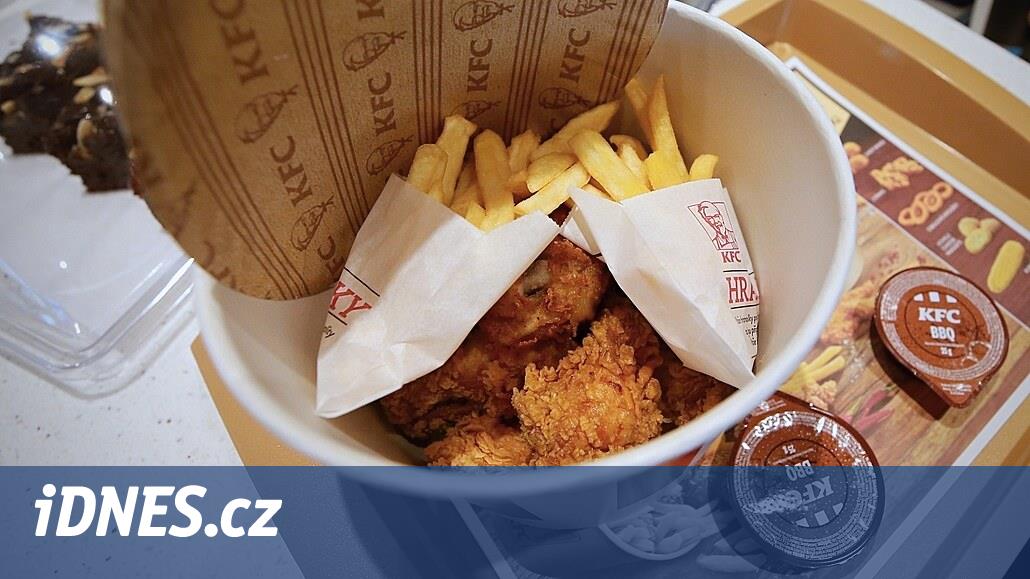 Inspekce odhalila v libereckém KFC kuřecí maso po datu použitelnosti