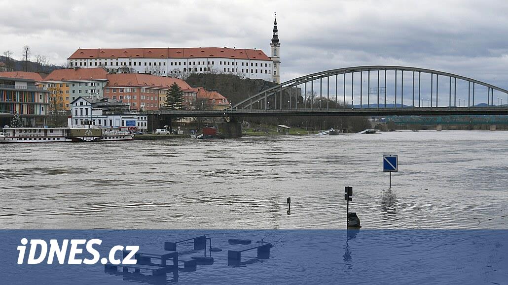 Sel önleyici duvarların inşaatı tamamlanmak üzere.  Labe m perşembe günü sona eriyor