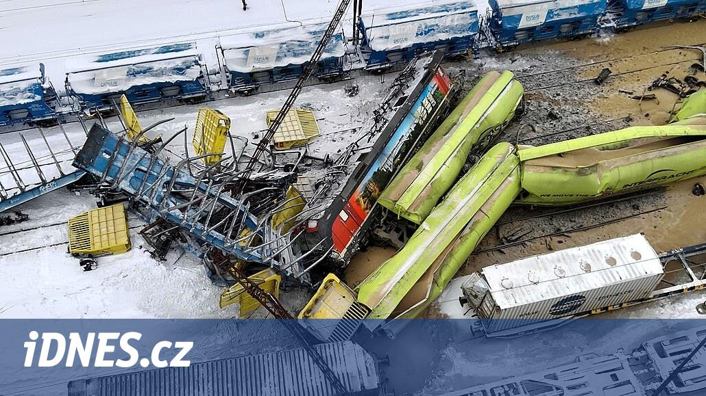 Hurdaya çıkan trenlerin imhası uzun sürecek, vinçlerin sahaya ulaşması gerekecek