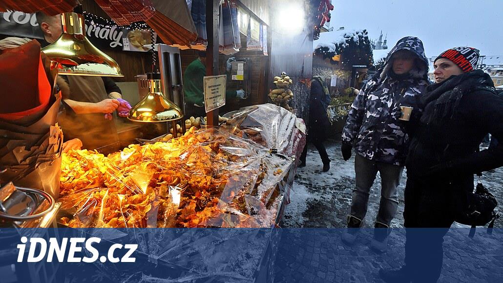 TEST PAZARI: Chebsk pazarları bölgenin en büyüğü, çocuklar için kaydıraklar da var