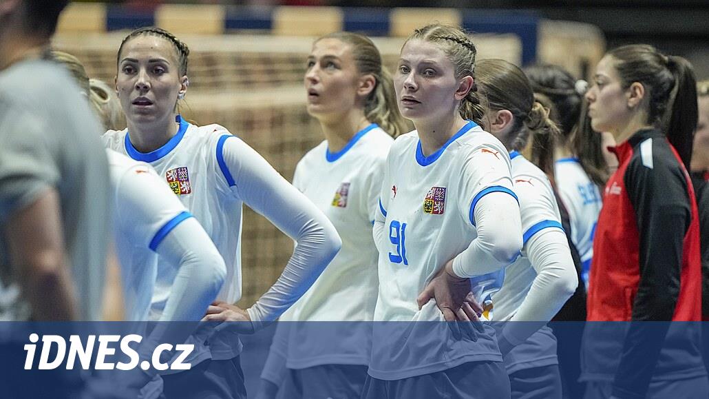 Jestříbková ve Kuxová hentbol Euro'yu kaybedecek, ikisi de sakat