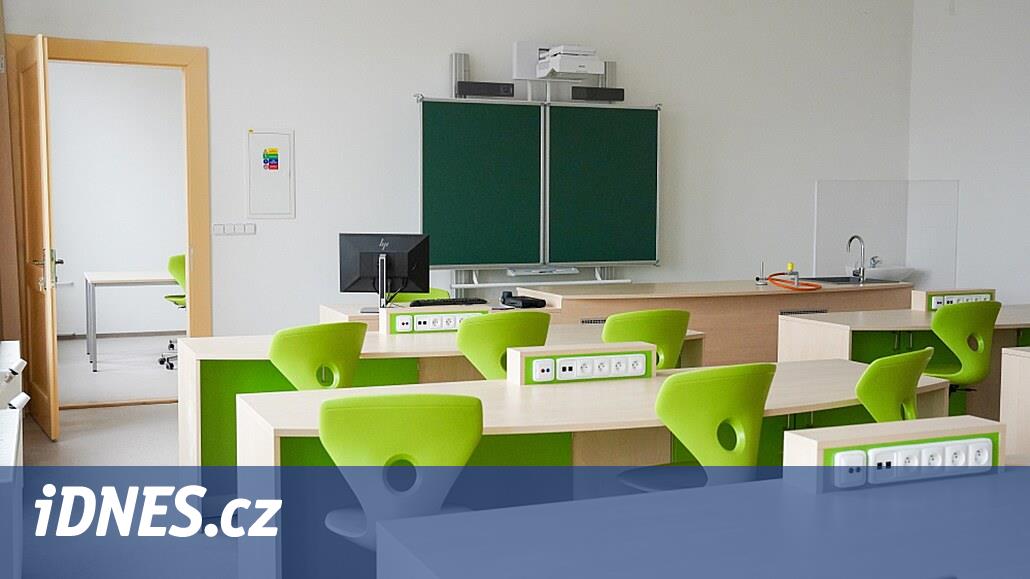 Güney Bohemya bölgesi ve şehirleri yaz aylarında okullarını iyileştirecek, Kubatov'da atriyumu yeniden düzenleyecekler