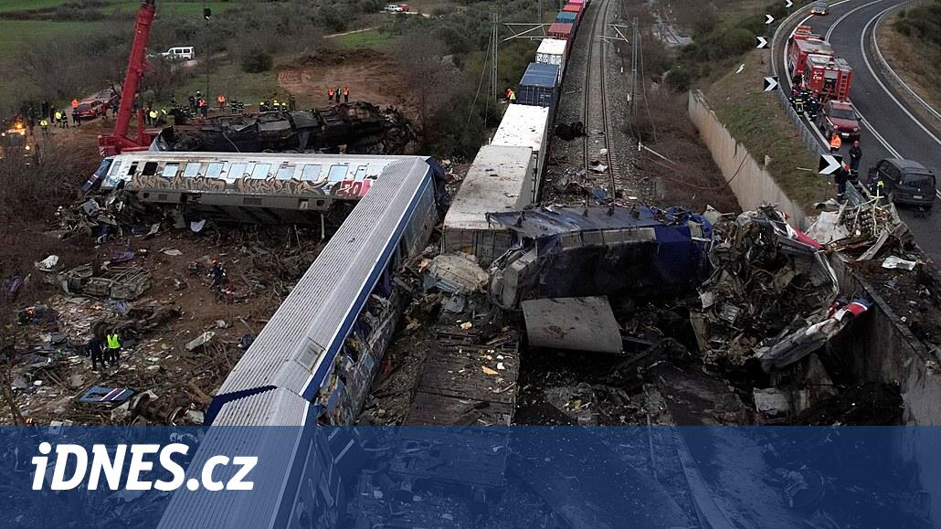 Hier, deux trains sont entrés en collision dans le centre de la République tchèque, tuant plus de dix personnes