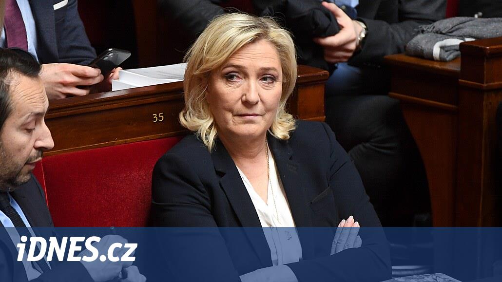 Si les élections françaises avaient lieu maintenant, Le Pen battrait Macron
