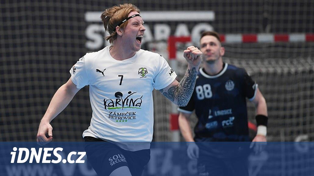 Karvinalı hentbolcular Brno'da başarı yakaladı ve Pilsen'in liderine bir puan kaybettirdi