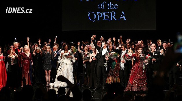 Pilsen tiyatrosunda en ünlü müzikallerden biri olan Phantom of the Opera sahnelenecek
