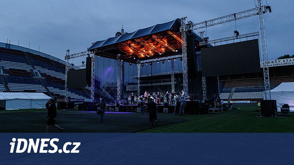 Futbol stadyumu bir kez daha Filarmoni Orkestrası ile alışılmadık bir performansla hit parçalar çalacak