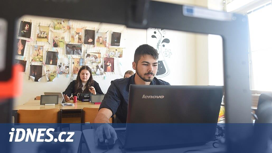 Bilişim teknolojileri gelişiyor ancak bölgedeki şirketlerin uzman eksikliği var