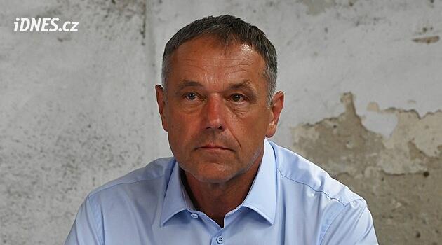 Zemřel legendární brankář Mikloško. Fotbalistům otevřel cestu do Anglie
