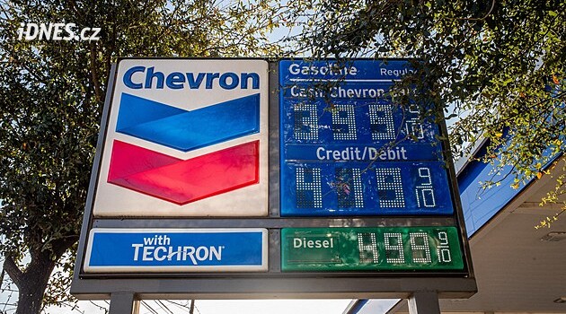 Američané si budou moci koupit daňově zvýhodněný diesel, rozhodl Trump