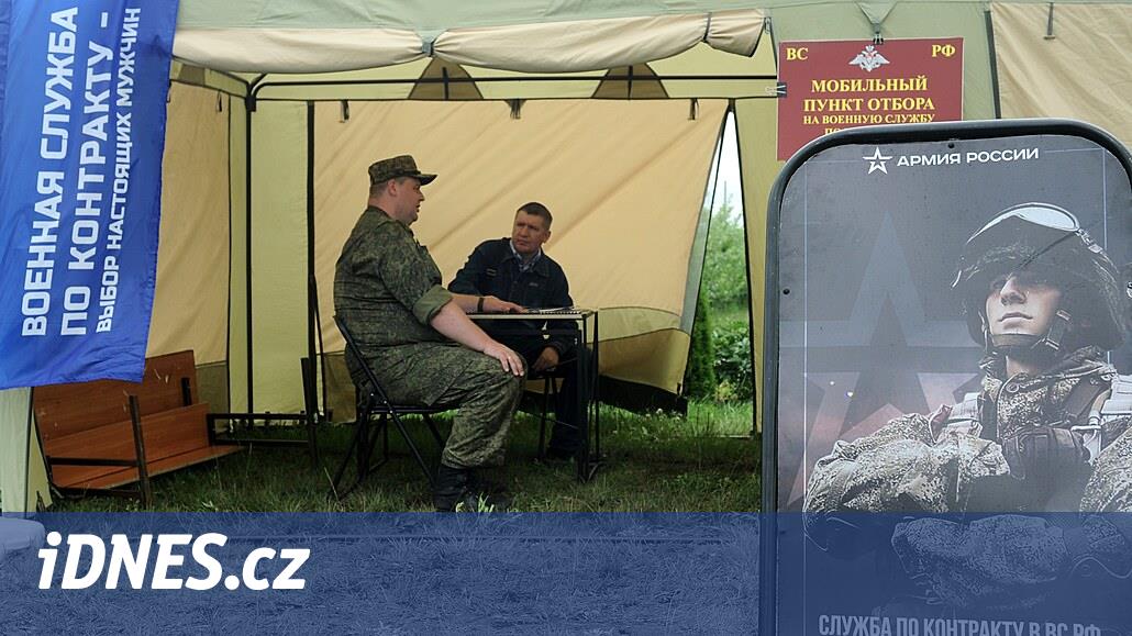 Mapa bývalého komunistického bloku včetně Aljašky má učit Rusy milovat ...