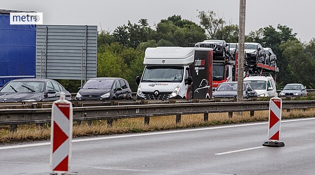 Desetitisíce aut stáhnou do jednoho pruhu. Přijde na východě Prahy ...