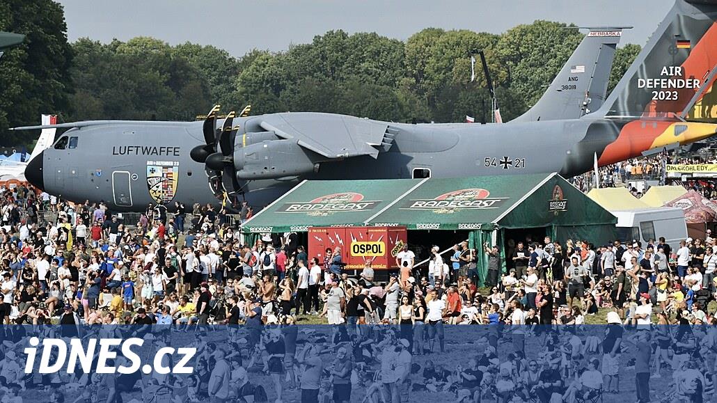 Ostrava 2025'te NATO Günleri: Eşsiz Teknik ve Üç Akrobatik Grup