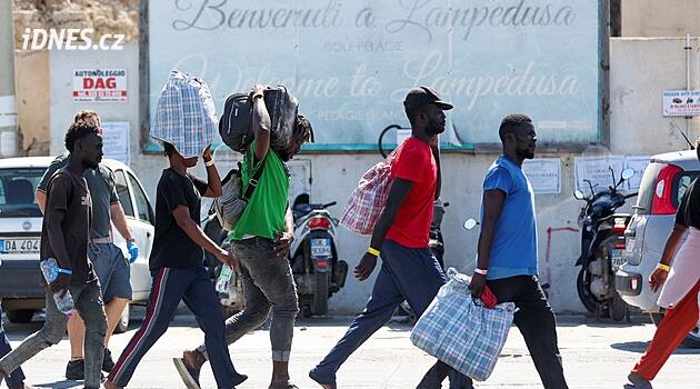 Italští lékaři padělali zdravotní certifikáty pro migranty, chránili je před deportací
