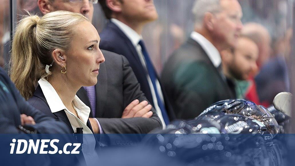 Campbell, NHL'de yedek kulübesinde yer alan ilk kadın olacak, kendisi Seattle'da asistan olarak görev yapıyor.