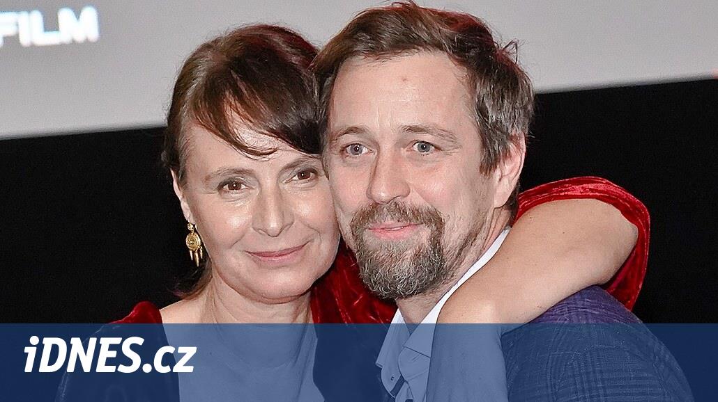 Lenka Vlasáková o Nočním operatérovi, rodinných fámách a dabingu kolegů