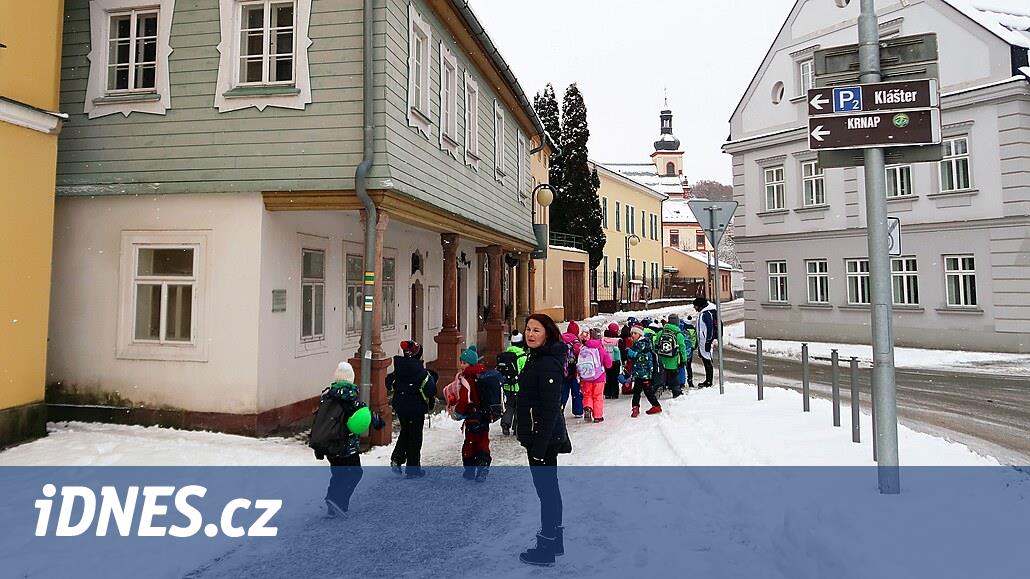 Vrchlabí'deki eski belediye binası onarılmayı bekliyor, içinde bir bilgi merkezi oluşturulacak