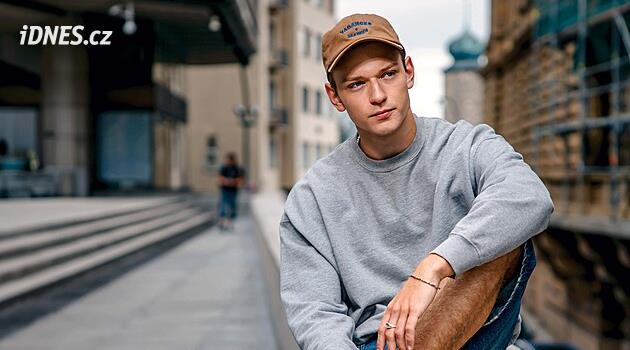 Ve Stardance bych chtěl stepovat, v Klanu Baťa hraju floutka, prozradil Pšenička