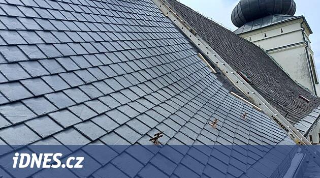 St. Svitavy'deki Jiljí arduvaz alıyor, diğer çatılar saatli bomba gibi