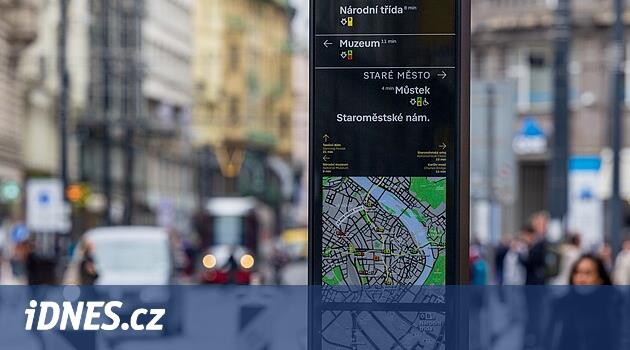 Sekiz dakika içinde müzede. Prag, Wenceslas Meydanı'na ilk yönlü dikilitaşı dikti