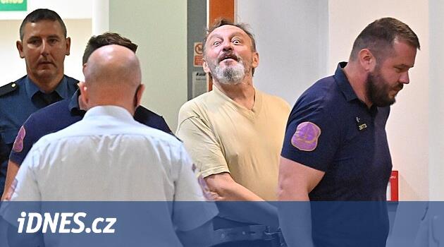 Mahkeme, alarm mesajını yaydığı için yarın üç yıl hapis cezasına çarptırıldı