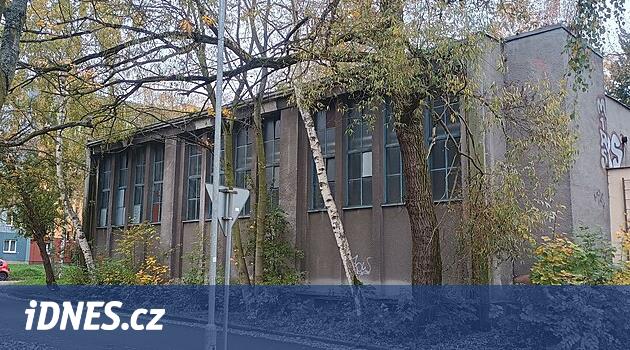 Bir toplu konutun ortasında ekolojik tehlike. Kazanlar akaryakıt kazanını elden çıkarmayı tercih ediyor