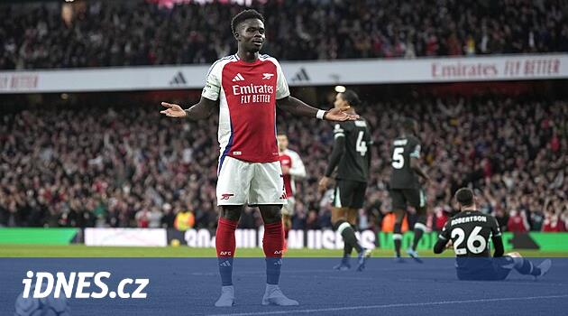 Saka, uyluk ameliyatından sonra iki aydan fazla Arsenal'den uzak kalacak