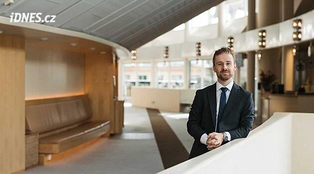 İsveç Riksdag'dan Benjamin, herkesin nikotin kullanmayı bırakamayacağını söylüyor