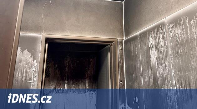 Ulusal Tiyatro Başkanı: İtfaiye gelmeden önce halkımız müdahale etti, el kitaplarımız var