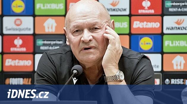 Antrenör bile değiştirilebilir. Koubek, kürsüde olmanın benim için işkence olacağını itiraf etti