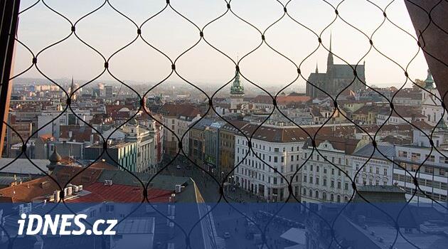Yeni bir bakış açısı. İnsanlar en yüksek kilise kulesinden Brno'ya bakabilir