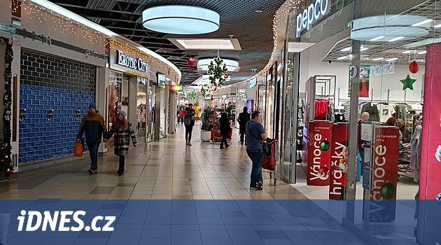 Daha fazla restoran, daha fazla mağaza ve çok katlı bir sinema. Vary'de yeni bir Varyáda açtılar