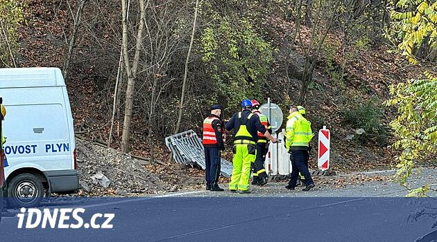 Kazı boru hattına zarar verdi. Prag 5'in bir bölümünde gaz yok, bir işçi yaralandı