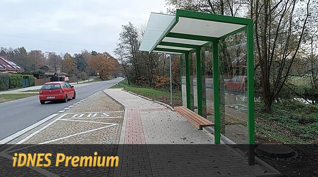 Hepimiz ıslanacağız, insanlar yeni toplu taşıma duraklarını eleştiriyor. Şehir uzlaşma diyor