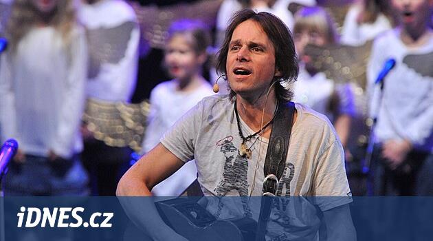 İngilizler, Ledecky'nin hit parçasını en gözyaşı döken Noel şarkıları listesine dahil etti