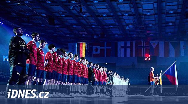 Boş tribünler için bir gösteri, florbol henüz beşiğine çekilmiyor