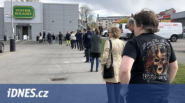 Giderek daha fazla İsveçli Noel'i alkolsüz kutluyor. Kısmi yasaklama bu konuda yardımcı olur