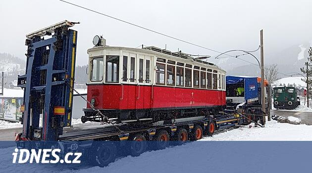 İmparatoru deneyimledi, Viyana'ya gitti. Liberec tarihi bir tramvay satın aldı