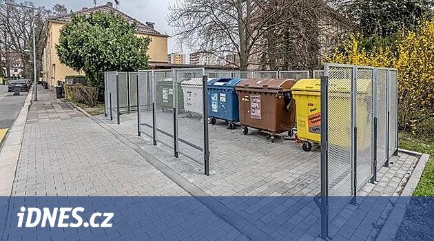 Jihlava kahverengi konteynırların bir kısmını yok ediyor, vatandaşların biyolojik atıklar için kendi konteynırları var
