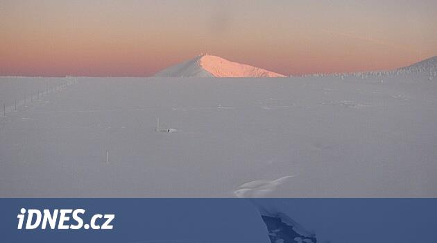 Dağlarda çok kar var, bir süre sürüyor. Ünlü yerlere göz atın