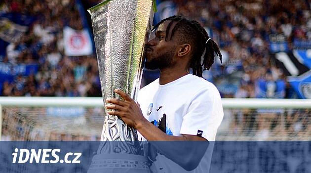 Yılın en iyi Afrikalı futbolcusu Bergamo'lu forvet Lookman oldu