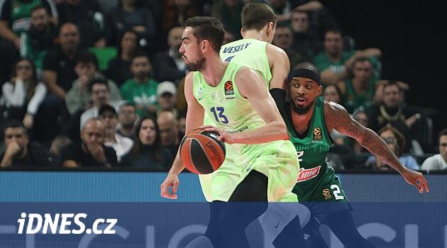 Satoranský ve Veselý kahramanlara ait olabilir. Ancak Barcelona bir puan farkla mağlup oldu.