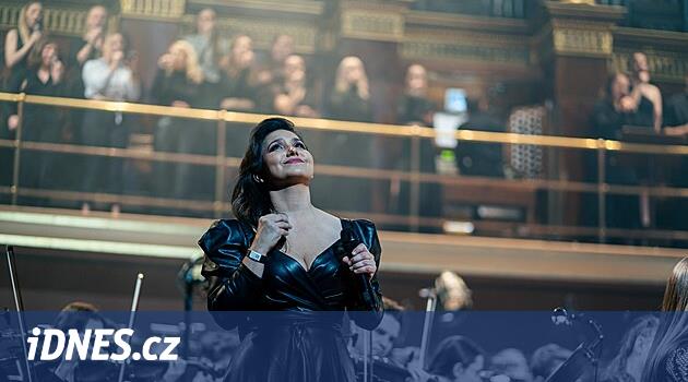 “Poličanc” biletleri tükenen Rudolfinum tarafından alkışlandı, orkestra şimdiden on beş performansa hazırlanıyor