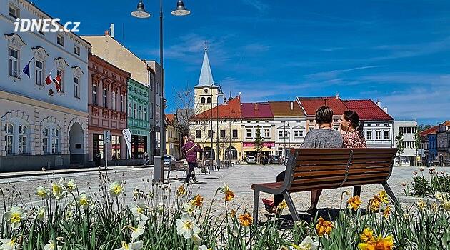 Komunální volby 2026: Ve Valašském Meziříčí řeší bydlení i 12 let vlády hnutí ANO
