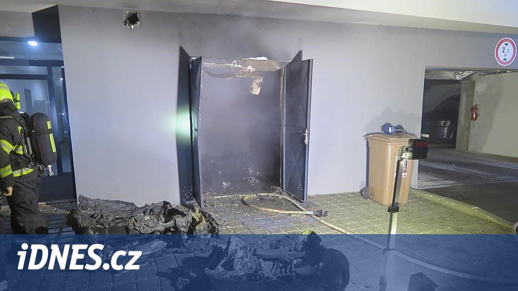 Alarmın pili yoktu, daire sahibinin itfaiyeciler tarafından özel bir başlıkla çıkarılması gerekiyordu