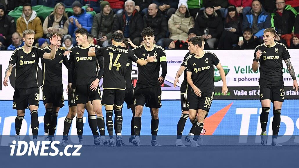 Slovácko – Sparta 1:3, eşit yarı, Devre arasında Birmančevič ve Haraslín görevdeydi